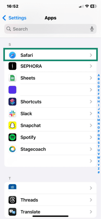iOS Apps list in Settings with Safari app highlighted